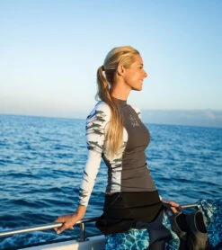 Xcel Women's Ocean Ramsey UV 6oz. Long Sleeve Rashguard -Swimming Equipment Shop 8639990005928 gunmetaldolphin 7a