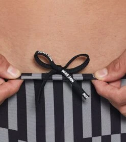 Nike Men's HydraStrong Multi Print Square Leg Swimsuit 34 Nike Men's HydraStrong Multi Print Square Leg Swimsuit -Swimming Equipment Shop 8642503114920 smokegrey 5a