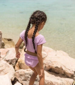 Snapper Rock Girls' Lavender Rib Crop SS Rashguard Top (Toddler, Little Kid, Big Kid) 13 Snapper Rock Girls' Lavender Rib Crop SS Rashguard Top (Toddler, Little Kid, Big Kid) -Swimming Equipment Shop 8648194916520 purple 3a