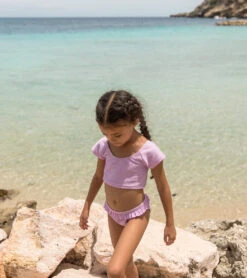 Snapper Rock Girls' Lavender Rib Crop SS Rashguard Top (Toddler, Little Kid, Big Kid) 14 Snapper Rock Girls' Lavender Rib Crop SS Rashguard Top (Toddler, Little Kid, Big Kid) -Swimming Equipment Shop 8648194916520 purple 4a