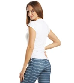 Carve Designs Dawson Front Zip Short Sleeve Rashguard 28 Carve Designs Dawson Front Zip Short Sleeve Rashguard -Swimming Equipment Shop 8662667002024 whitenavypull 3a