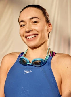 Speedo Women's Vanquisher 3.0 Mirrored Goggle 35 Speedo Women's Vanquisher 3.0 Mirrored Goggle -Swimming Equipment Shop 8667136131240 bachelorbuttoncelestegoldmirror 13a