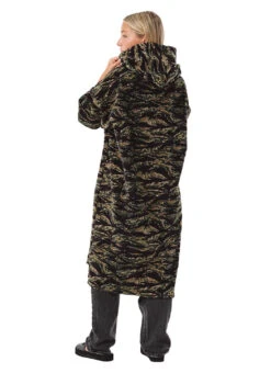 Slowtide Major Everyday Chilling Fleece Poncho -Swimming Equipment Shop 8934465142952 multi 2a